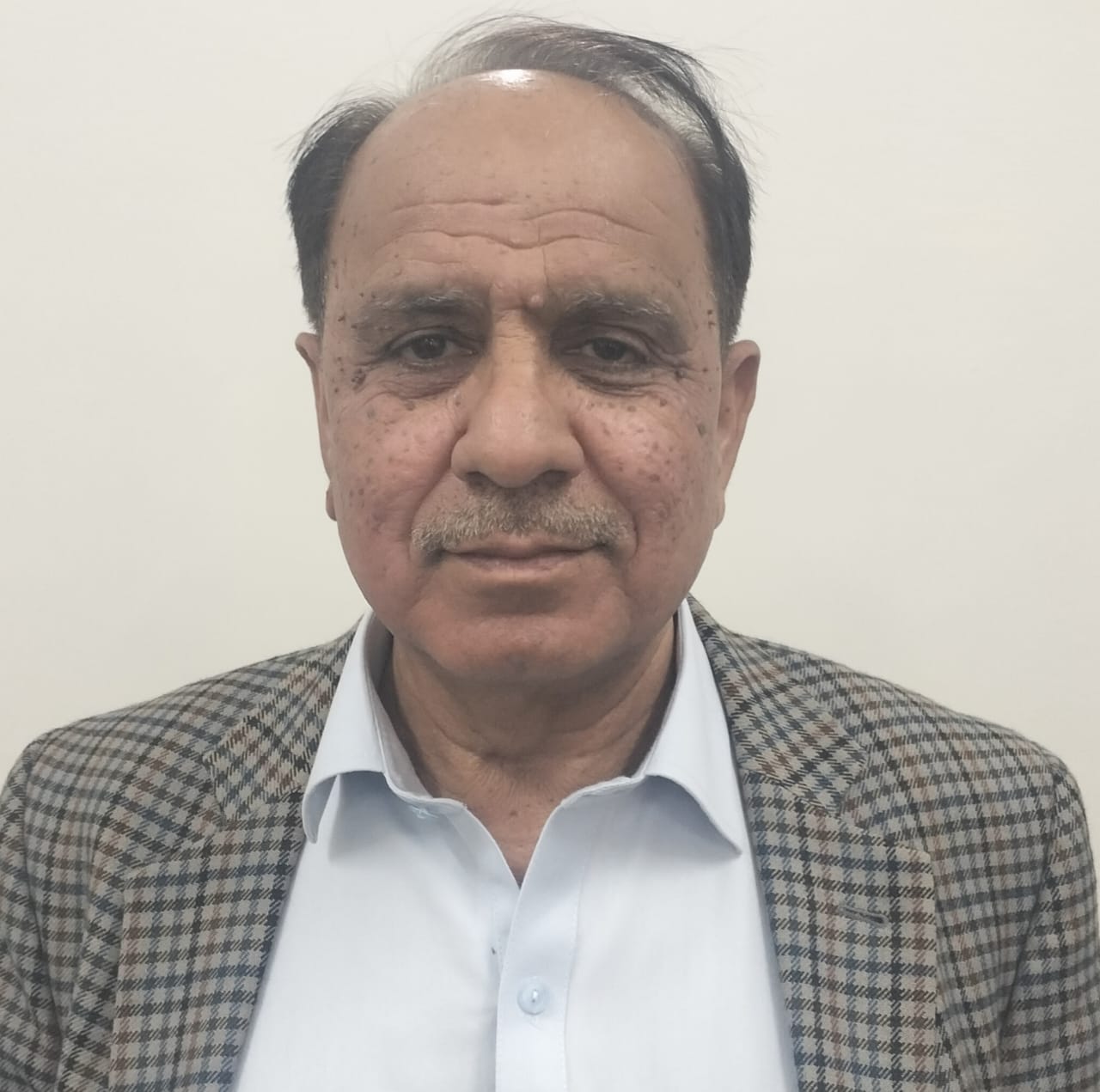 Dr. Sardar Ahmed